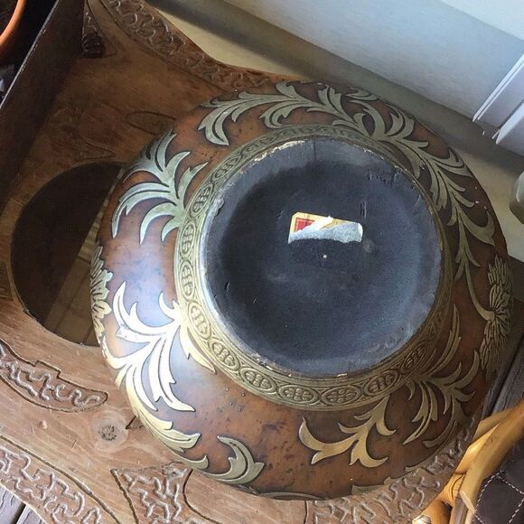 Antique Embellishment Pottery Large Vase 9.5” H 13.5” Approximately 8&10 Pounds - Picture 3 of 7